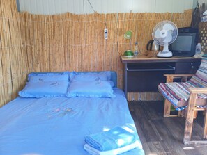 1 slaapkamer, een bureau, gratis wifi, beddengoed