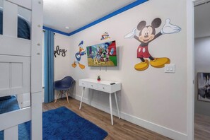 Children's area - Beautiful 4BR Home w/ Modern Design (Kissimmee)
