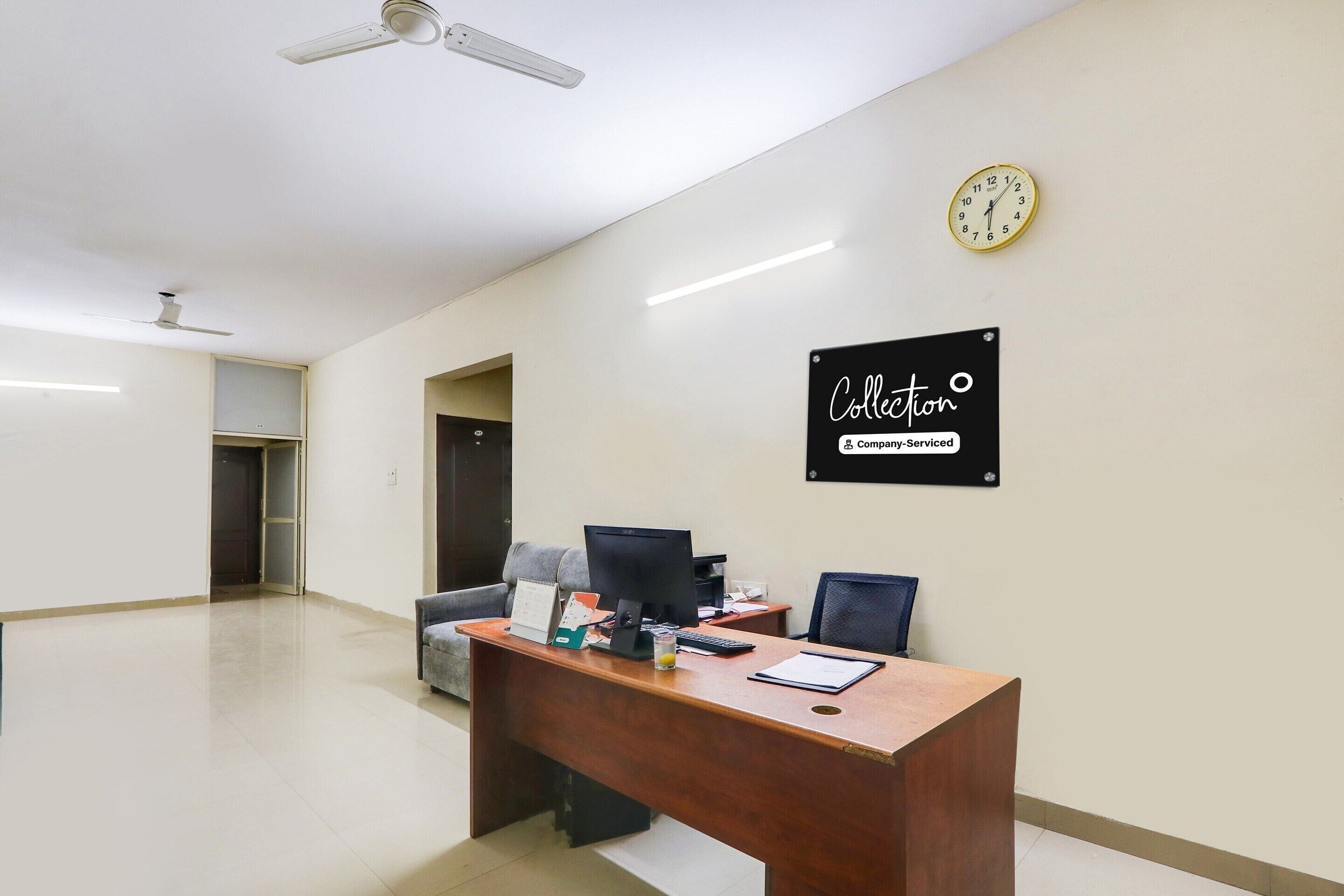 House | Meja sambut tetamu