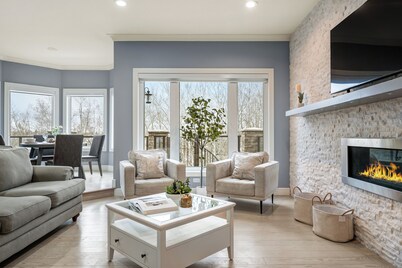 The Royal Ravine Luxury Retreat w/Hot Tub & Sauna
