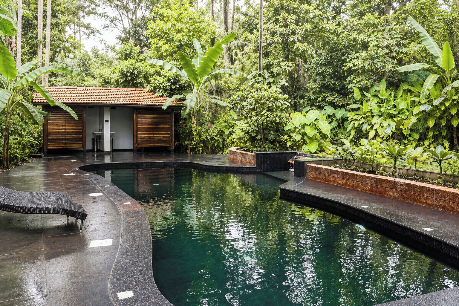 Kolam renang outdoor