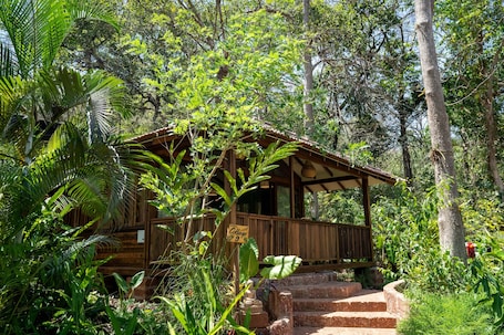 Luxury Cottage, 1 King Bed, Valley View, Garden Area | 1 bedroom, memory foam beds, free minibar items, in-room safe