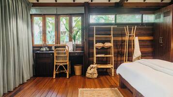 Royal Room, 1 King Bed, Patio, Garden View | Memory-foam beds, free minibar items, in-room safe