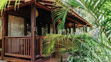 Junior Cottage, 1 Queen Bed, Garden Area