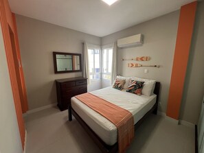 2 bedrooms, desk, iron/ironing board, free WiFi - 3 Quartos beira Mar com Wifi e ar condicionado (Itapema)