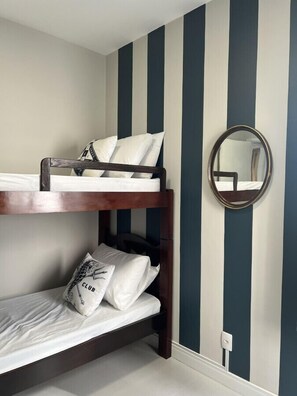 3 dormitorios, escritorio, tabla de planchar con plancha y wifi gratis