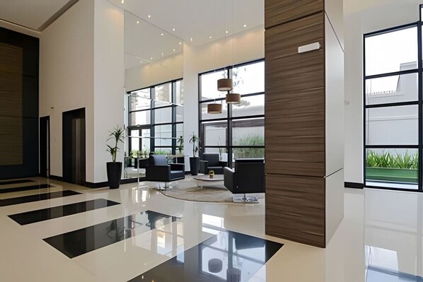 المنشأة من الداخل