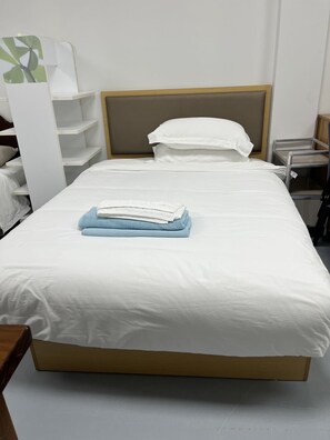 1 bedroom - 2 Double 1 Single 2 Sofa Beds - Suite 6 (Auckland)