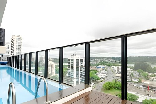 Estúdio 4 Pessoas próx  Barigui no Ink Champagnat