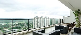 4-person studio near Barigui in Ink Champagnat