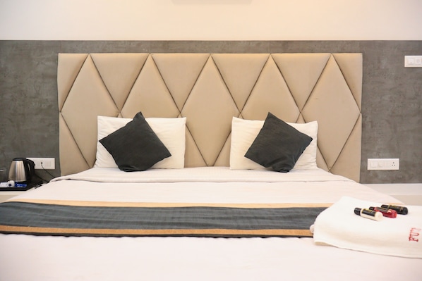 Deluxe Double Room | Free WiFi, bed sheets