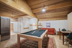 Spielezimmer