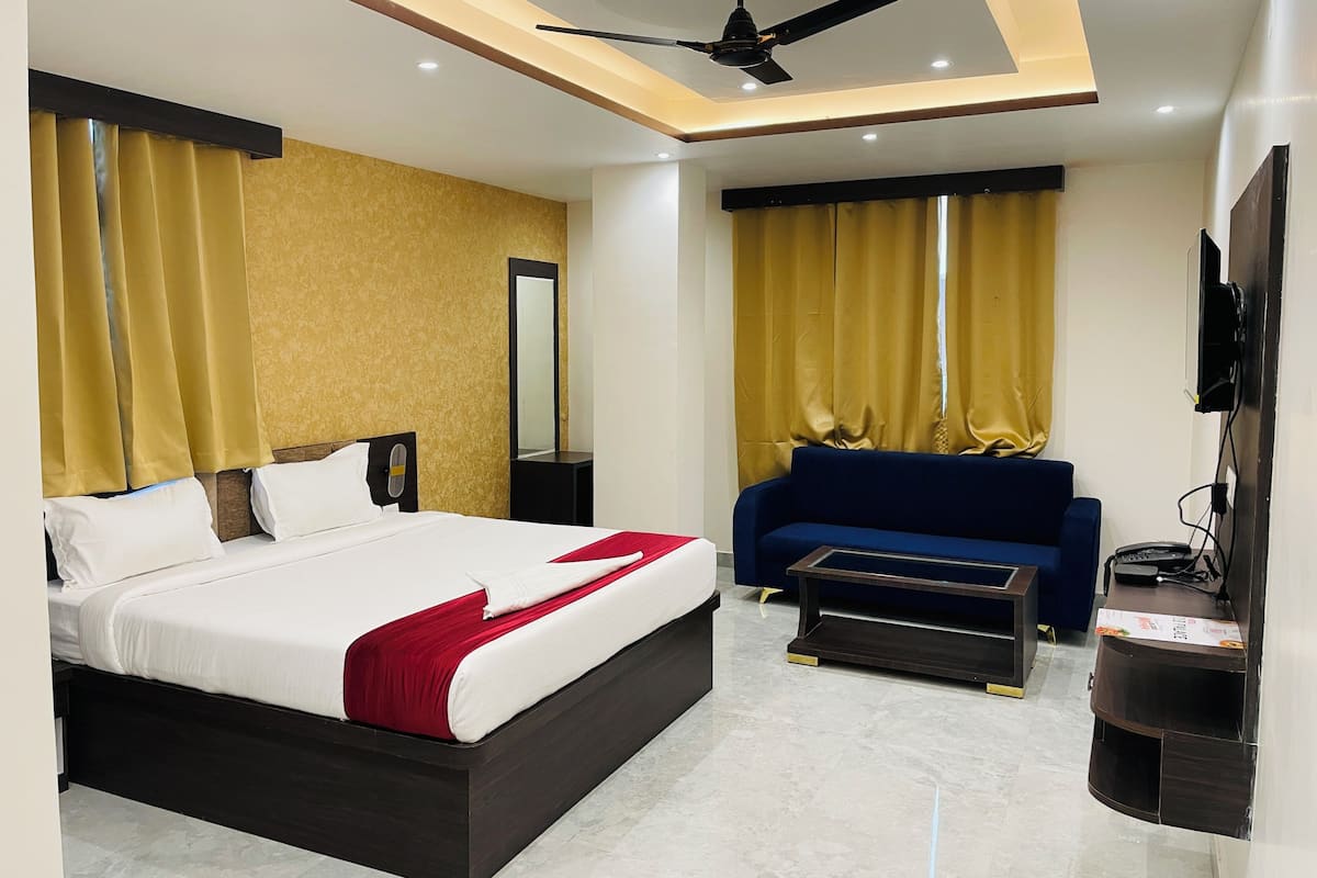 Executive Double Room, City View | Laptop workspace, free WiFi