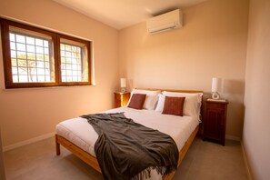 2 Schlafzimmer, Bügeleisen/Bügelbrett, Reisekinderbett, WLAN