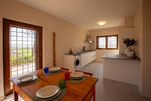 Dining - Elegant new house with garden, veranda and shared pool (Belvedere Ostrense)