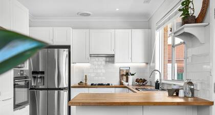 Modern Zen City Escape