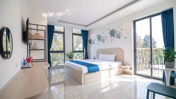 Kahden hengen deluxe-huone yhdelle | Työpöytä, pimennysverhot, ilmainen Wi-Fi