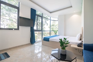 Deluxe Double Room Single Use - Bin Bin Hotel 15 - Near Feliz En Vista (Ho Chi Minh City)