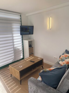 Living area - Quiet 1 bedroom over looking the harbour old town (Las Palmas de Gran Canaria)