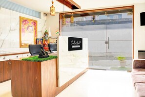 Casa | Reception
