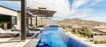 Luxury 5 Bed Home Private Pool - Quivira Golf Club