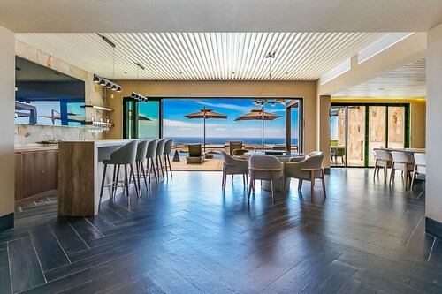 Luxury 5 Bed Home Private Pool - Quivira Golf Club