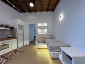 1 chambre, fer et planche à repasser, Wi-Fi, draps fournis