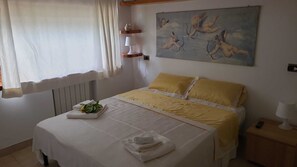 2 bedrooms, desk, travel crib, WiFi