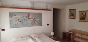 2 bedrooms, desk, travel crib, WiFi
