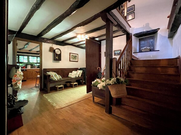Unclassified image, 1 of 65, button - Fairytale Cottage in the Woods (pet-friendly) (Aranaz)