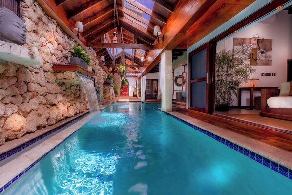 Piscine couverte, piscine chauffée