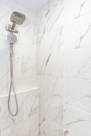 Unclassified image, 4 of 50, button - Elegant New 5BR Family Retreat! (Gretna)