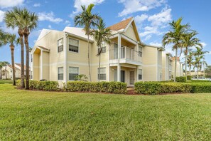 Exterior - Pondview Condo: 0.5mi to Beach! (Melbourne)