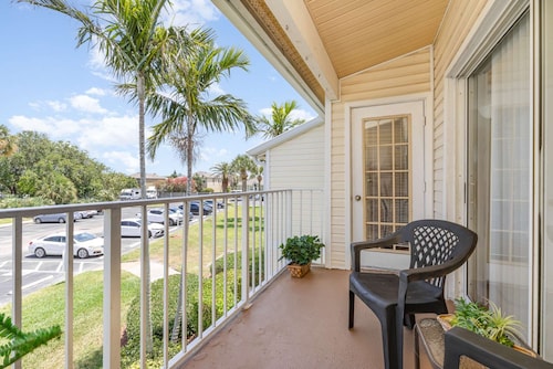 Cozy Beachside Hideaway