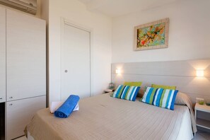 5 bedrooms, iron/ironing board, travel cot, free WiFi