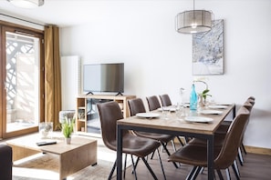 Dining - Apartment in Hauteluce With Ski-in/ski-out Access (Hauteluce)