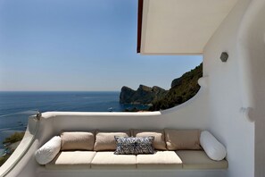 Property grounds - Villa delle Sirene with pool - My Rental Homes (Massa Lubrense)