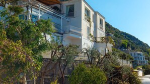 Exterior - Villa Magnolia with hot tub - My Rental homes (Positano)