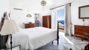 5 bedrooms, iron/ironing board, WiFi (free) - Villa Magnolia with hot tub - My Rental homes (Positano)