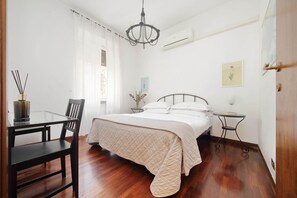 1 chambre, fer et planche à repasser, Wi-Fi, draps fournis