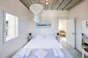 5 bedrooms, iron/ironing board, free WiFi - My Rental Homes - Villa Tychi with pool with its own pool bar and big parking space (Mykonos)