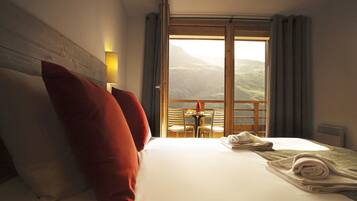 Apartment | 3 bedrooms, bed sheets