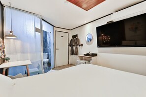 Deluxe Double Room | Free WiFi