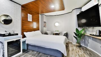 Premium Twin Room | Free WiFi