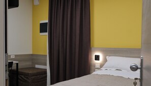 1 bedroom, Internet, bed sheets, wheelchair access