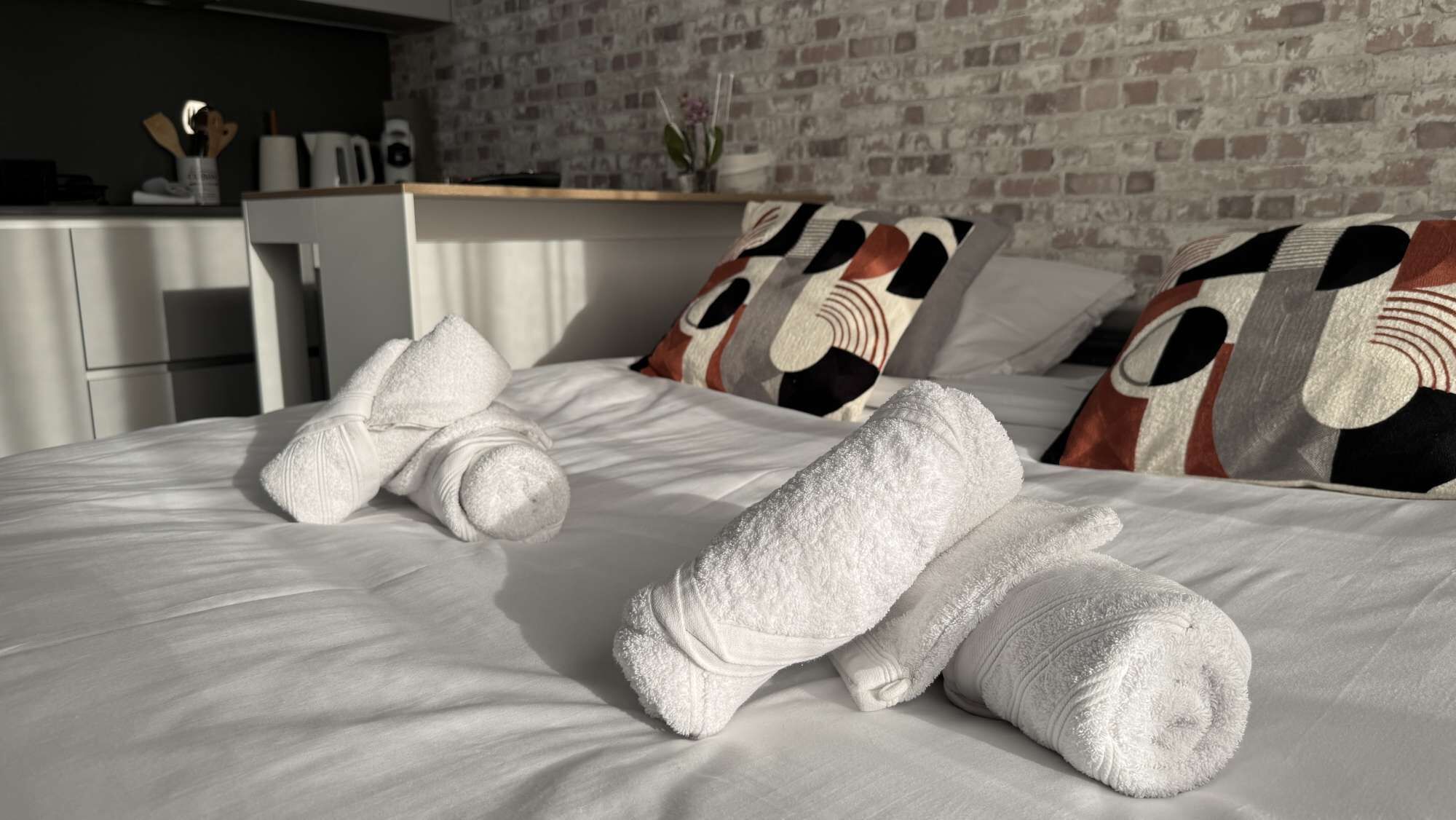 Skrivbord, strykjärn/strykbräda, wi-fi och sängkläder