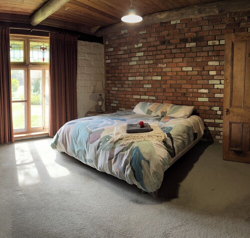 Cosy Mud brick Bush-Getaway 
Pet Friendly & country Views