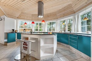 Réfrigérateur, four, plaque de cuisson, lave-vaisselle