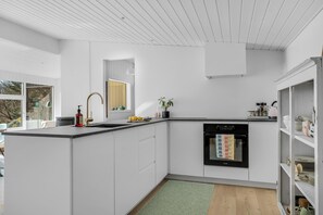 Kühlschrank, Ofen, Herdplatte, Geschirrspüler