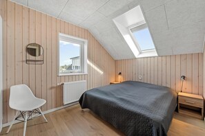 5 bedrooms, WiFi
